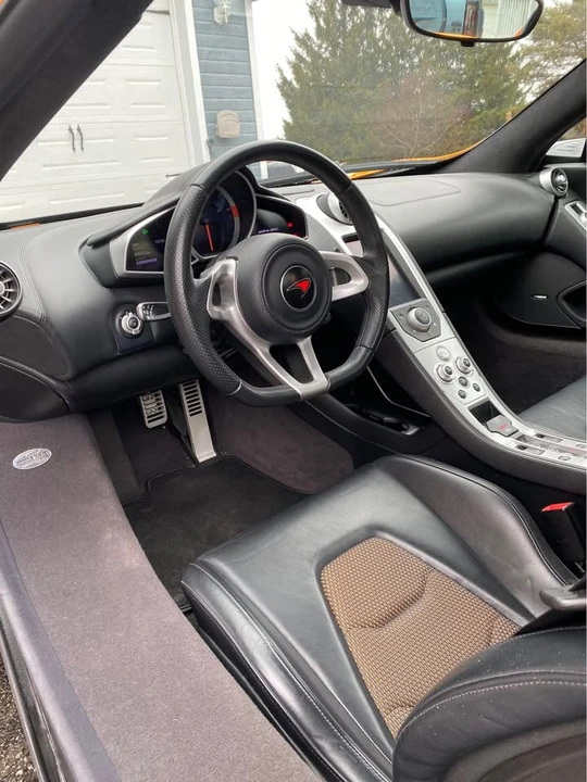 2013 McLaren MP4-12C - Image 14 of 20