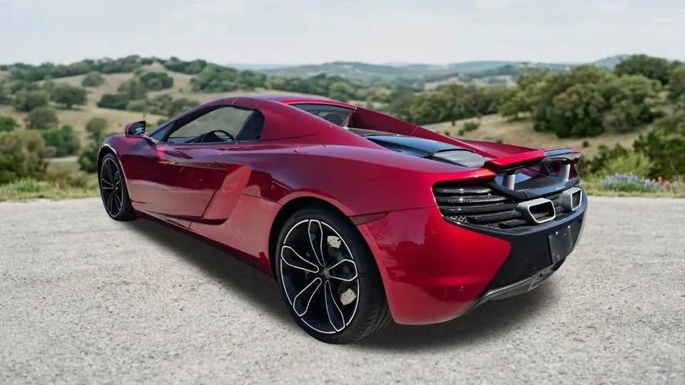 2013 McLaren MP4-12C - Image 7 of 12