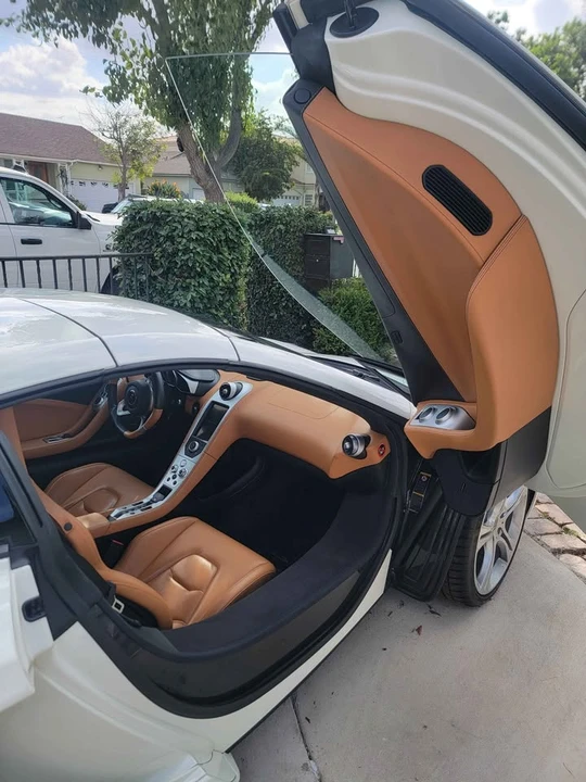2013 McLaren MP4-12C Spider - Image 8 of 10