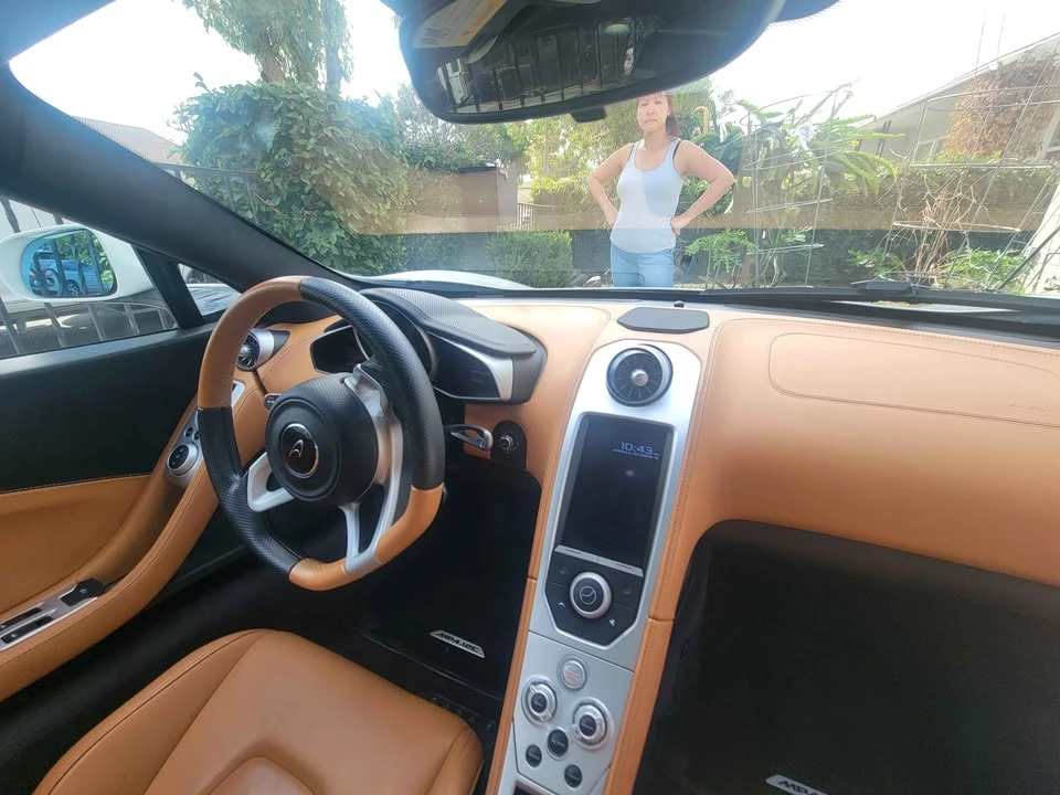 2013 McLaren MP4-12C Spider - Image 5 of 10