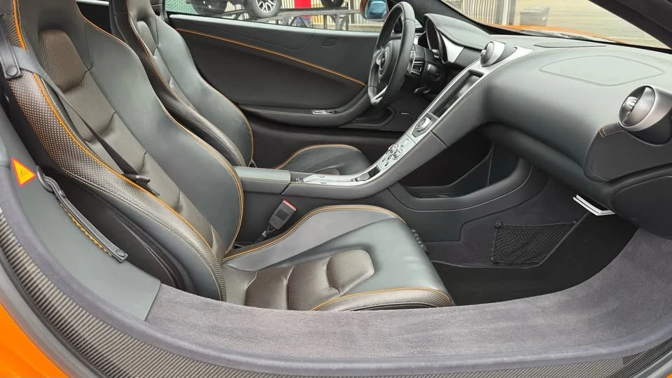 2013 McLaren MP4-12C - Image 13 of 14