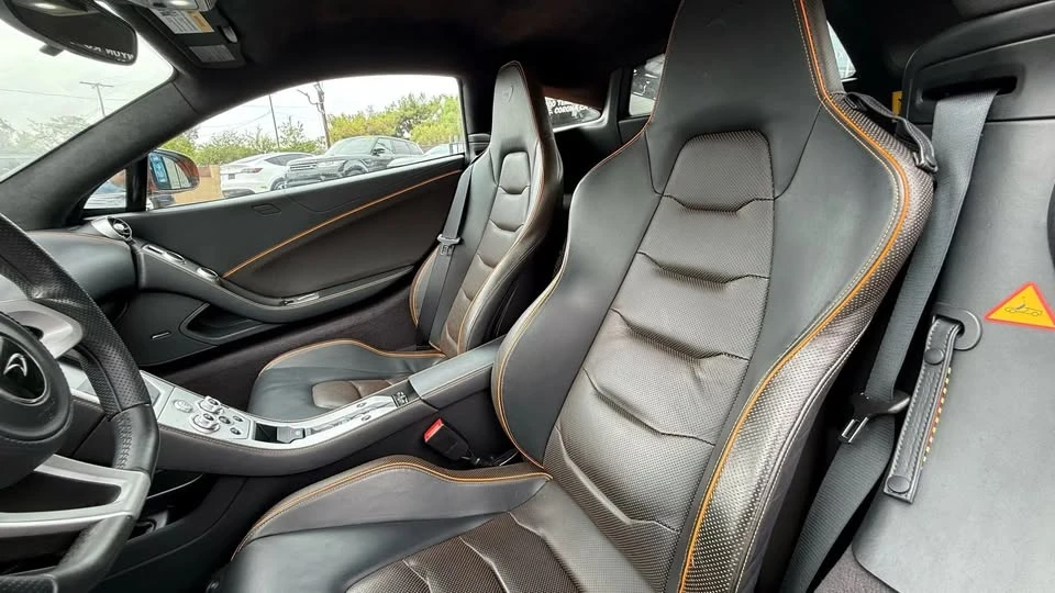 2013 McLaren MP4-12C - Image 10 of 14