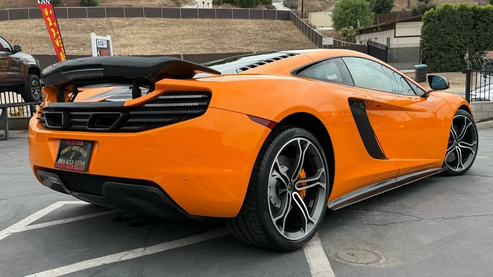 2013 McLaren MP4-12C - Image 4 of 14