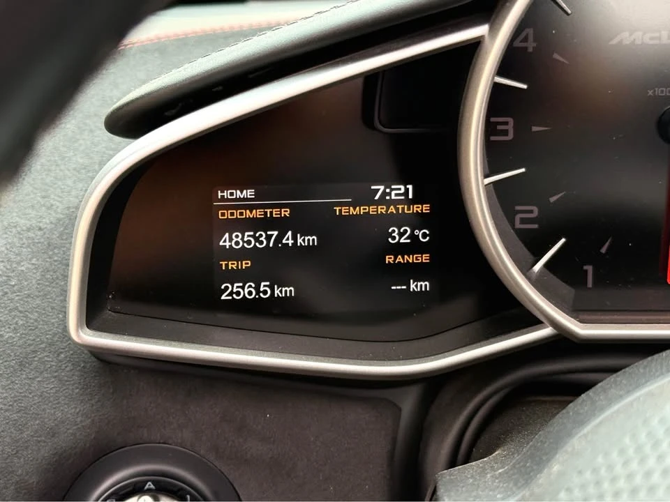 2013 McLaren MP4-12C - Image 7 of 20