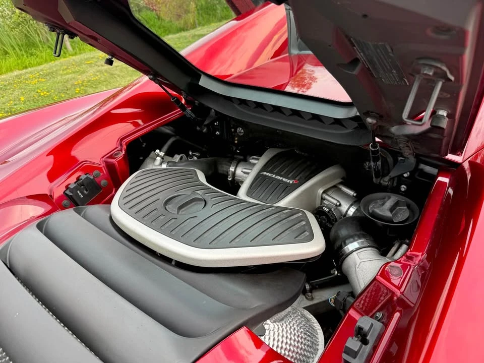 2013 McLaren MP4-12C - Image 14 of 20