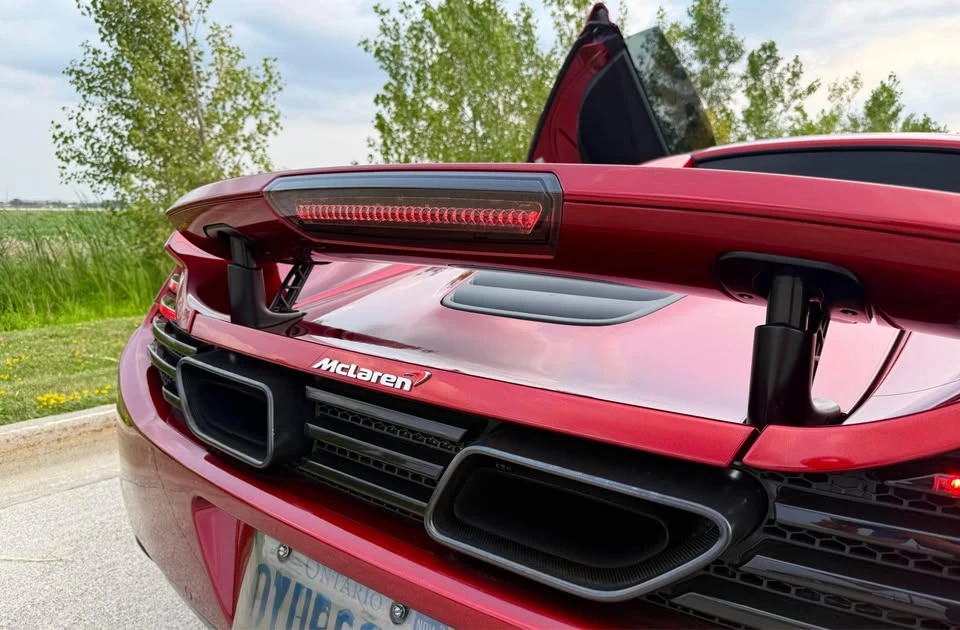 2013 McLaren MP4-12C - Image 13 of 20