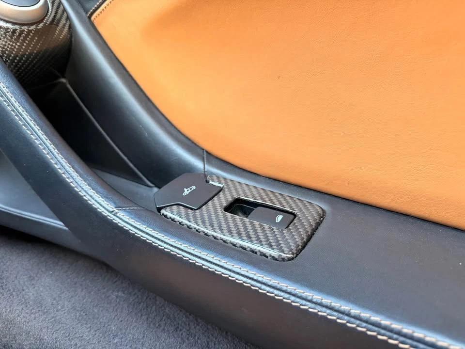 2013 McLaren MP4-12C Spider - Image 8 of 20