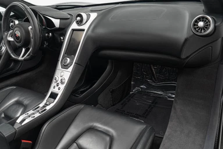 2013 McLaren MP4-12C Spider - Image 7 of 12