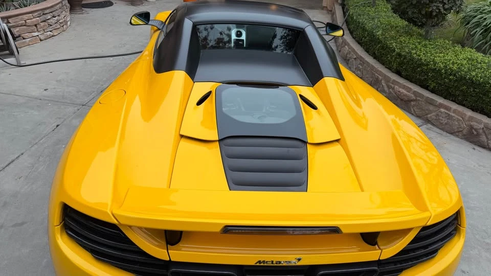2013 McLaren MP4-12C Spider - Image 2 of 17