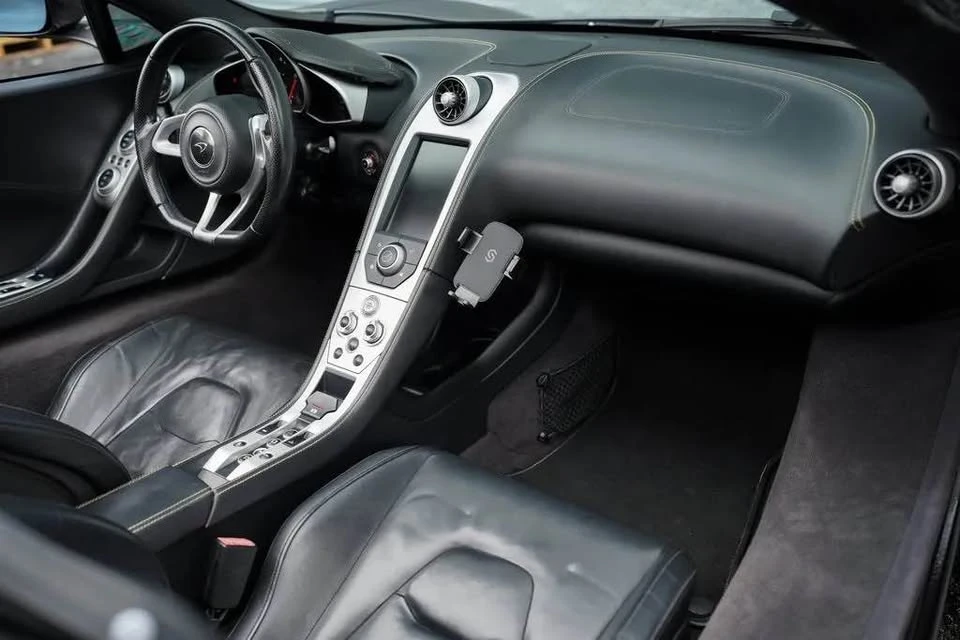 2013 McLaren MP4-12C - Image 10 of 18