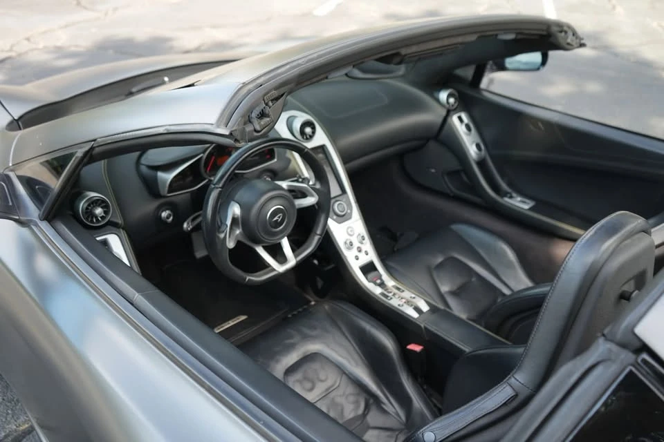 2013 McLaren MP4-12C Spider - Image 14 of 17