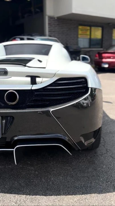 2013 McLaren MP4-12C - Image 13 of 20
