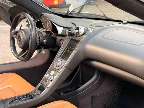 2013 McLaren MP4-12C - Image 15 of 19