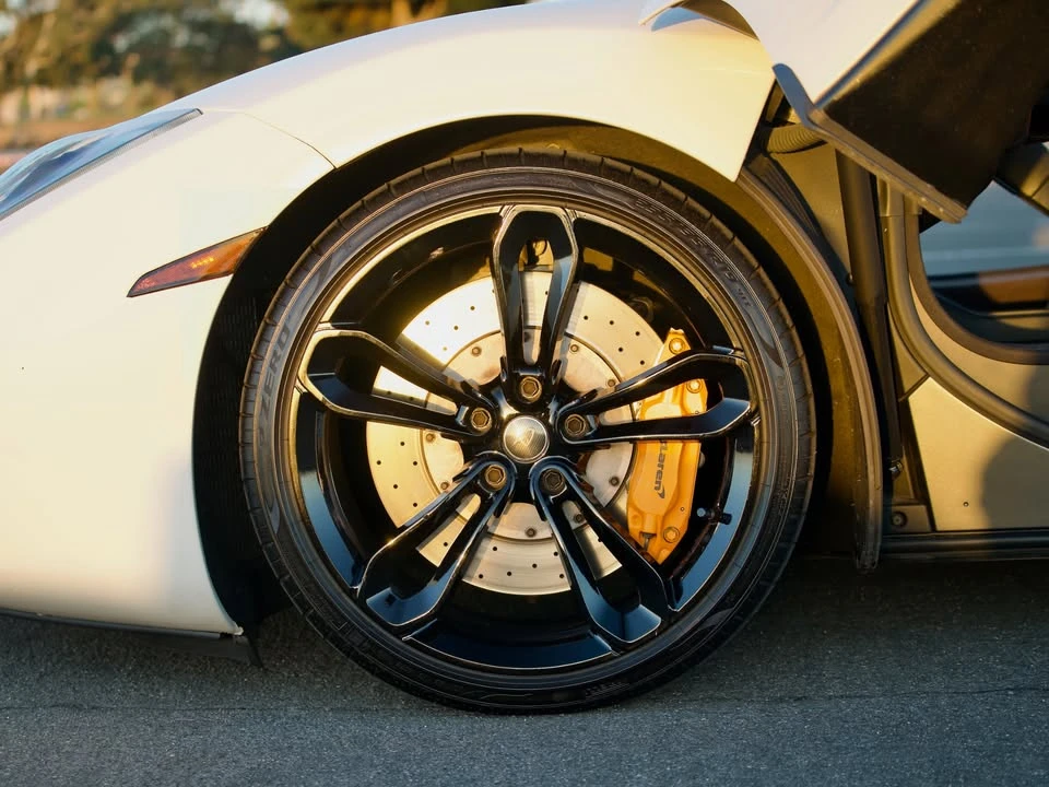 2013 McLaren MP4-12C Spider - Image 5 of 19