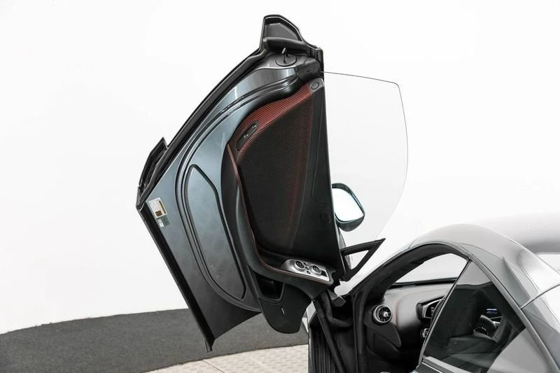 2013 McLaren MP4-12C - Image 13 of 20