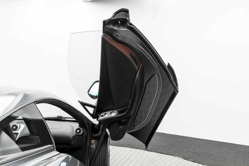 2013 McLaren MP4-12C - Image 14 of 20