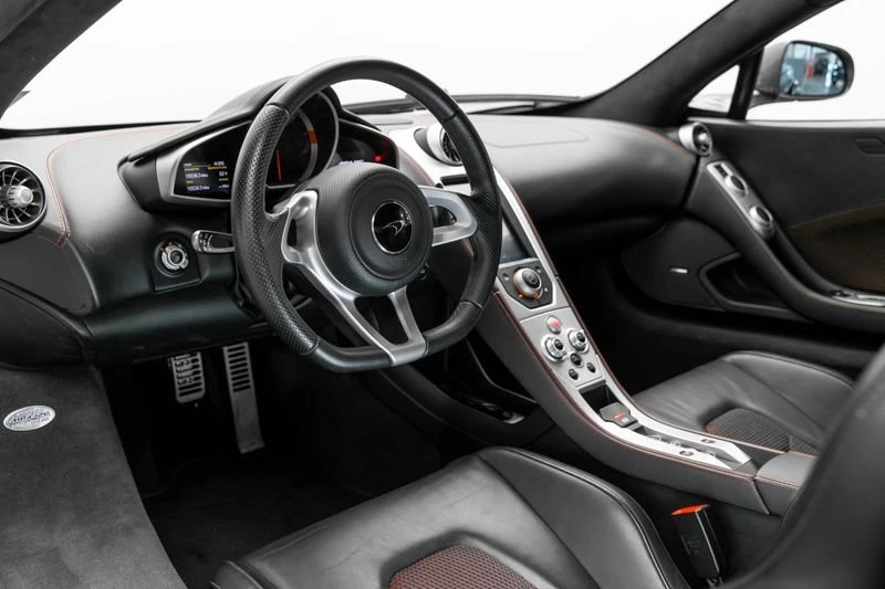 2013 McLaren MP4-12C - Image 17 of 20