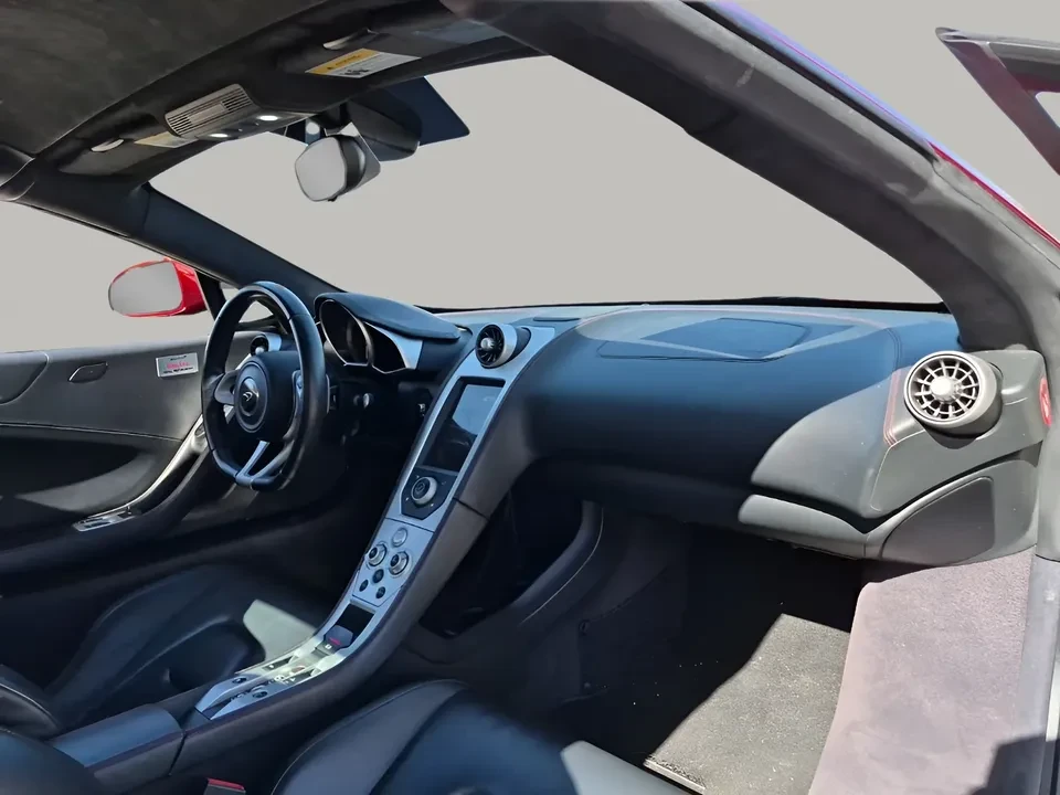2013 McLaren MP4-12C - Image 17 of 20