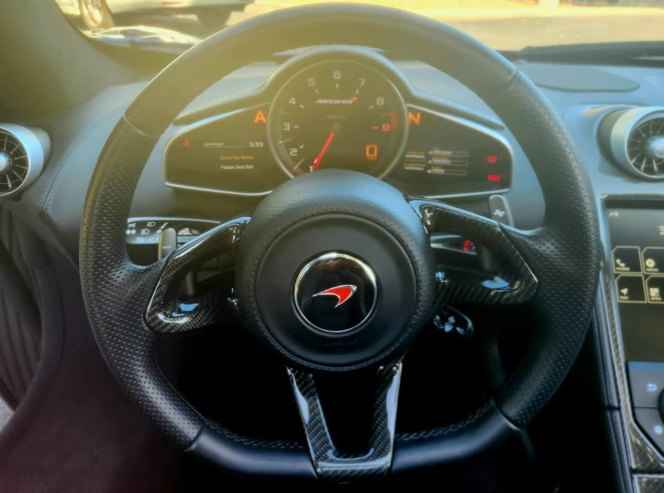 2013 McLaren MP4-12C - Image 19 of 20