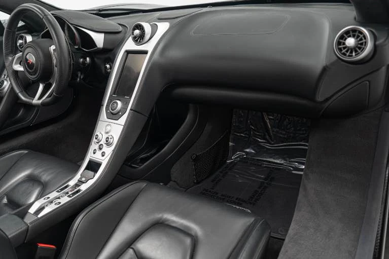 2013 McLaren MP4-12C Spider - Image 7 of 12