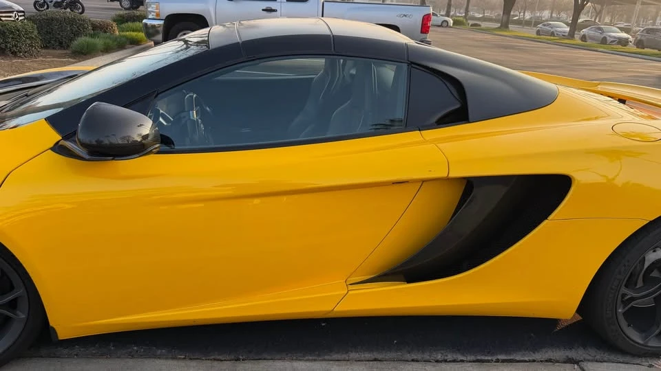 2013 McLaren MP4-12C Spider - Image 11 of 19