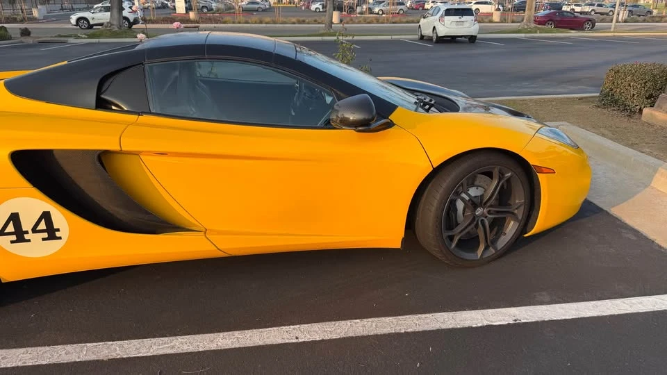 2013 McLaren MP4-12C Spider - Image 14 of 18