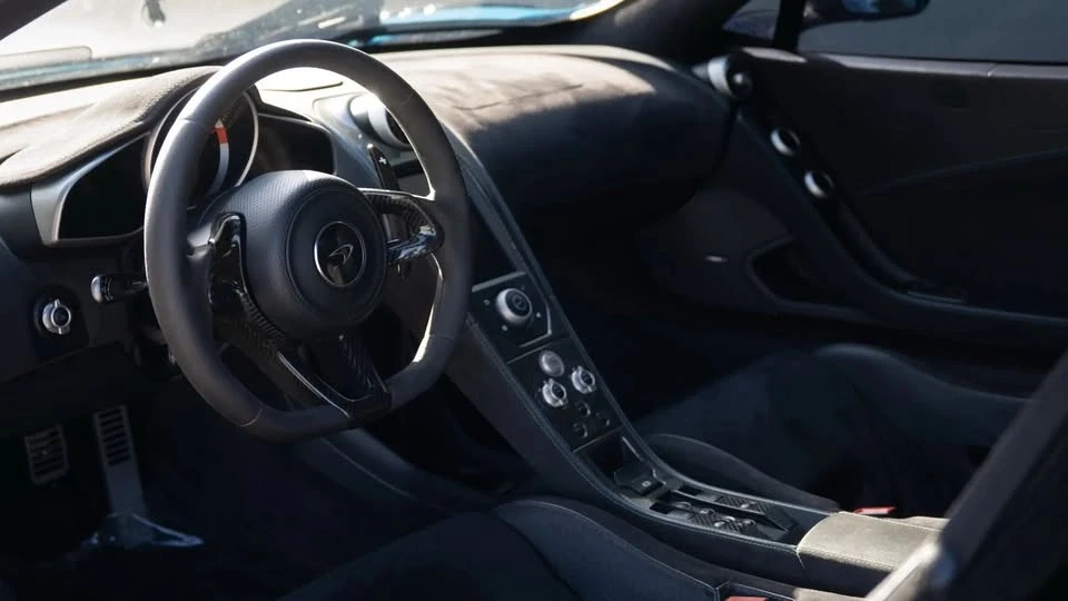 2013 McLaren MP4-12C - Image 9 of 15