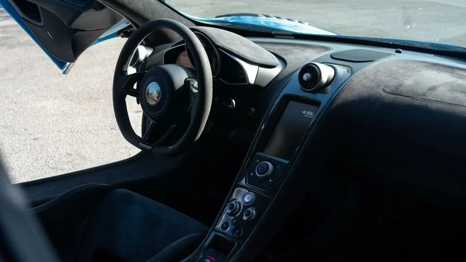 2013 McLaren MP4-12C - Image 5 of 15