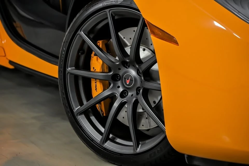2013 McLaren MP4-12C - Image 4 of 20