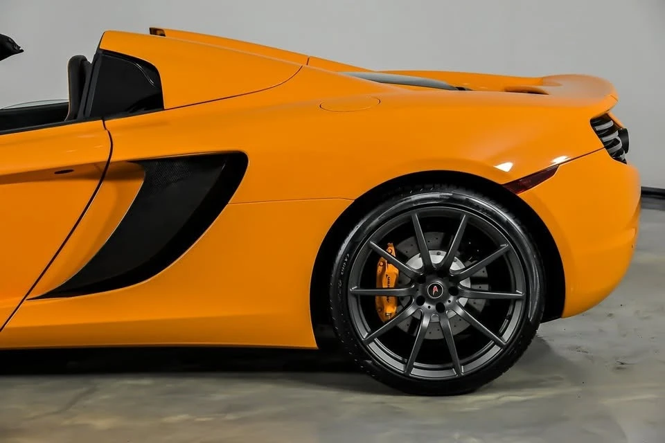 2013 McLaren MP4-12C - Image 10 of 20