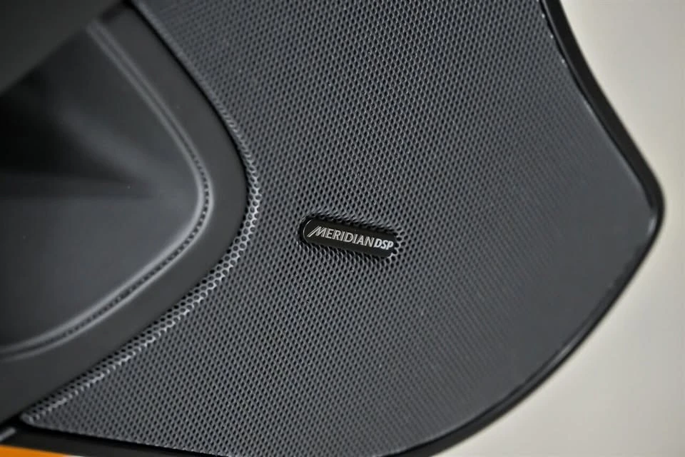 2013 McLaren MP4-12C - Image 19 of 20