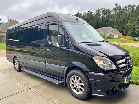 2013 Mercedes-Benz 2500 Executive Limo
