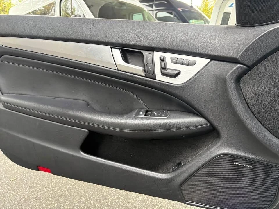 2013 Mercedes-Benz W204 C-Class - Image 10 of 16