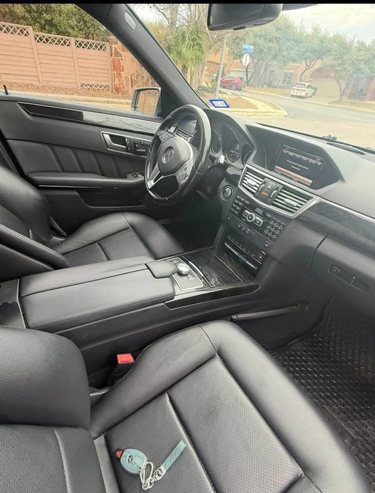 2013 Mercedes-Benz W212 E-Class - Image 6 of 8
