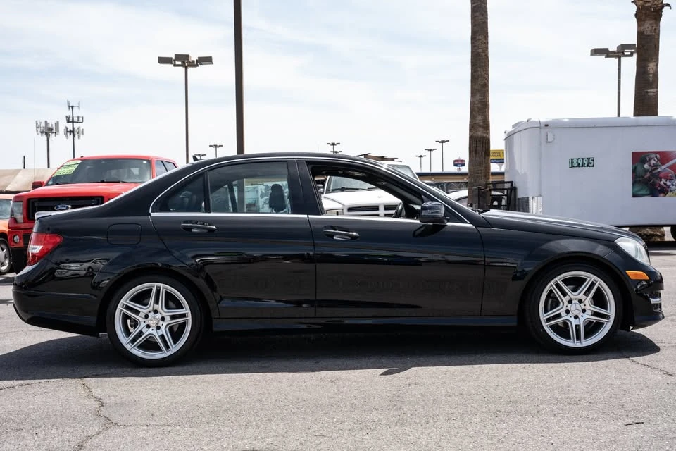 2013 Mercedes-Benz W221 S-Class - Image 9 of 20
