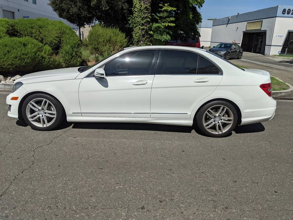 2013 Mercedes-Benz W204 C-Class - Image 3 of 13