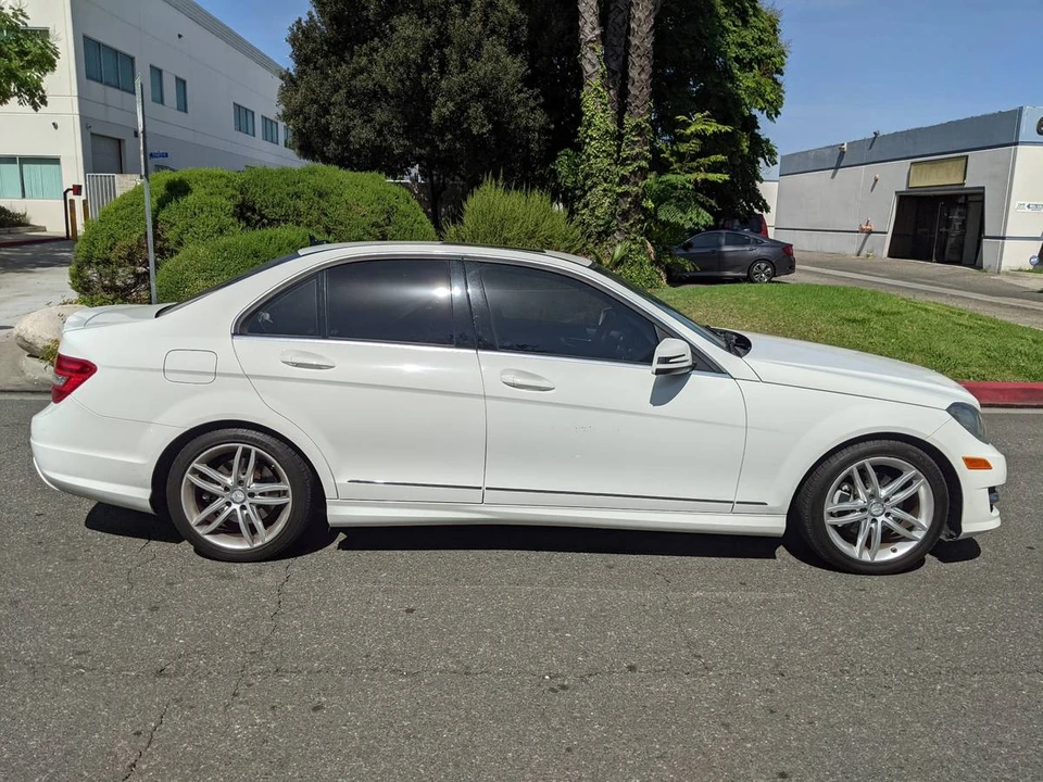 2013 Mercedes-Benz W204 C-Class - Image 2 of 13