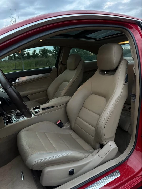 2013 Mercedes-Benz W204 C-Class - Image 10 of 16