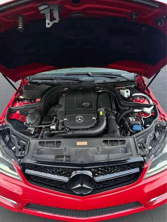 2013 Mercedes-Benz W204 C-Class - Image 8 of 16