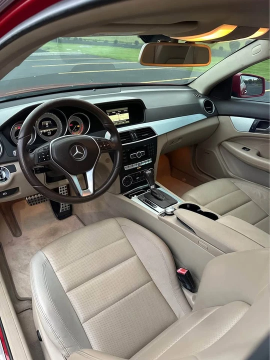 2013 Mercedes-Benz W204 C-Class - Image 12 of 16