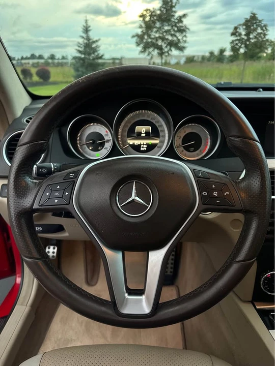 2013 Mercedes-Benz W204 C-Class - Image 13 of 16
