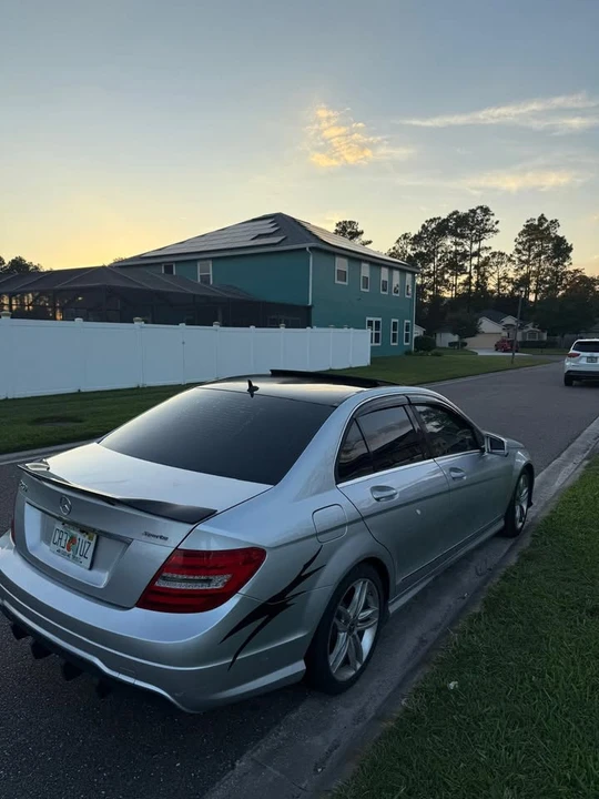 2013 Mercedes-Benz W204 C-Class - Image 15 of 20