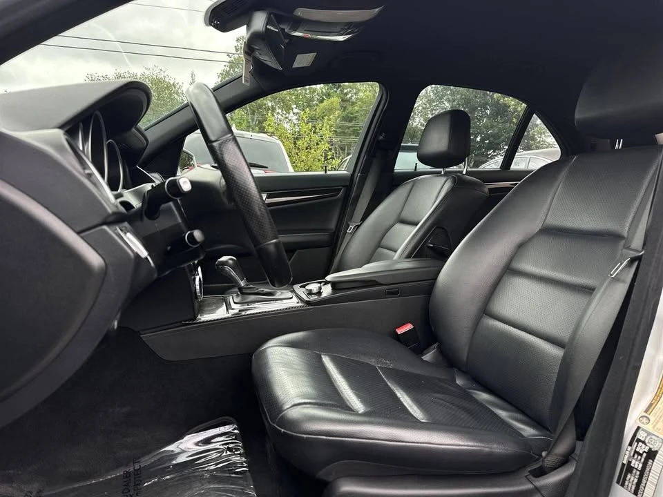 2013 Mercedes-Benz W204 C-Class - Image 11 of 18