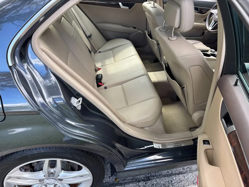 2013 Mercedes-Benz W204 C-Class - Image 14 of 17