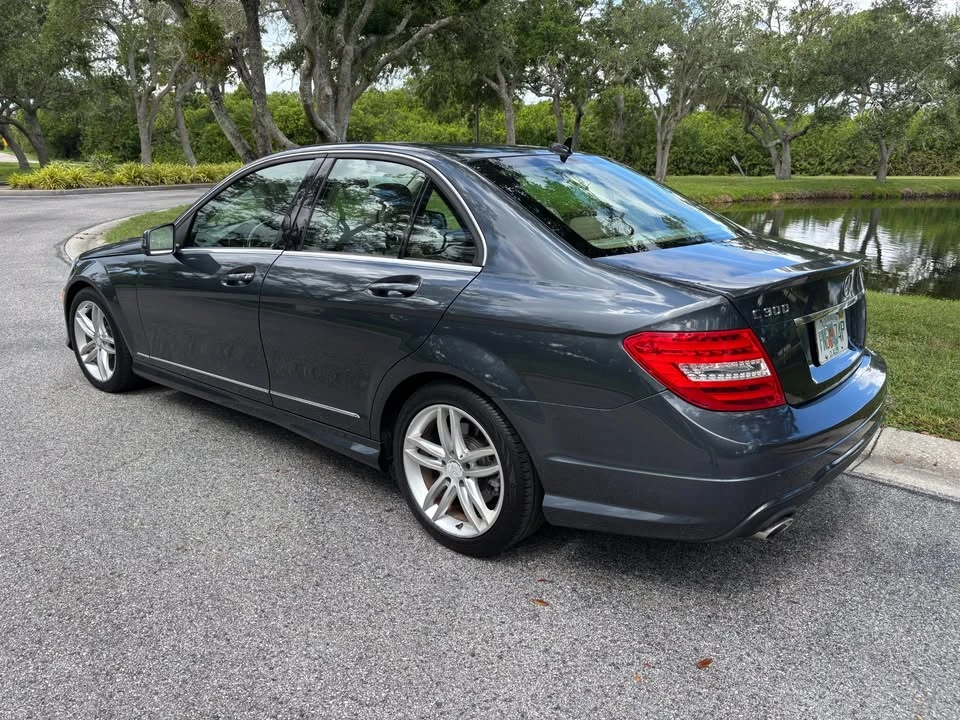 2013 Mercedes-Benz W204 C-Class - Image 3 of 17