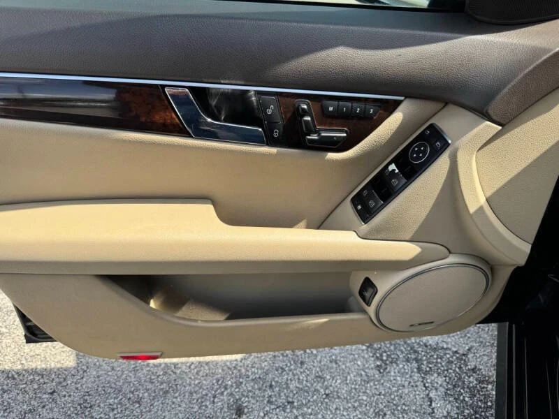 2013 Mercedes-Benz W204 C-Class - Image 8 of 20