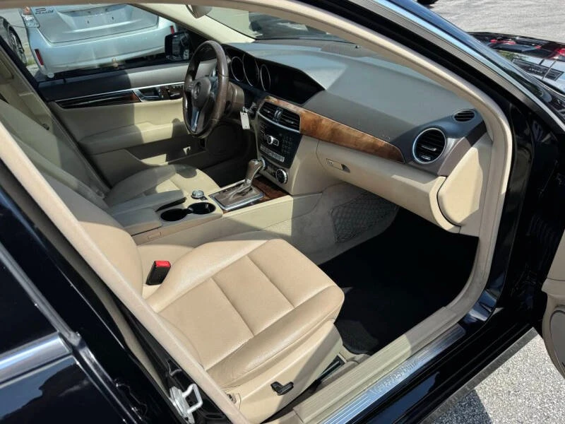 2013 Mercedes-Benz W204 C-Class - Image 10 of 20