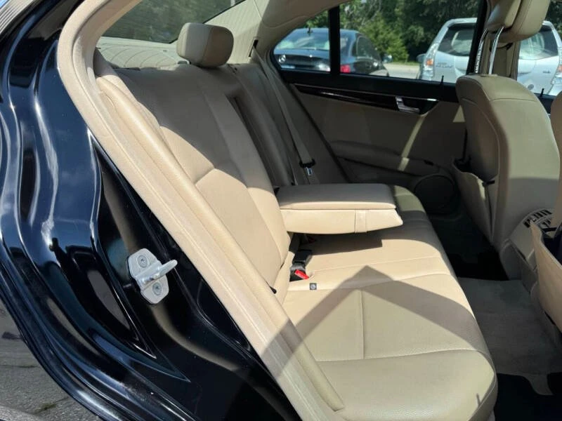 2013 Mercedes-Benz W204 C-Class - Image 11 of 20