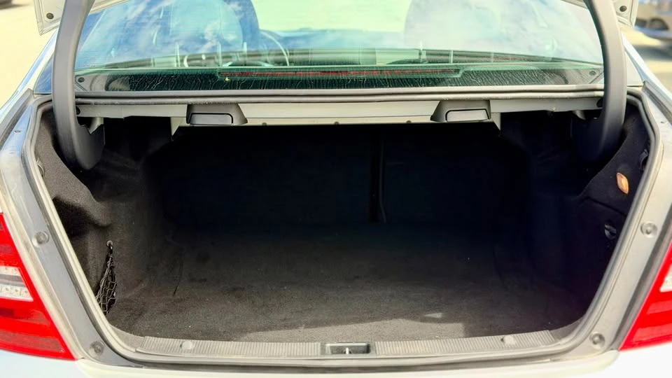 2013 Mercedes-Benz W204 C-Class - Image 9 of 20