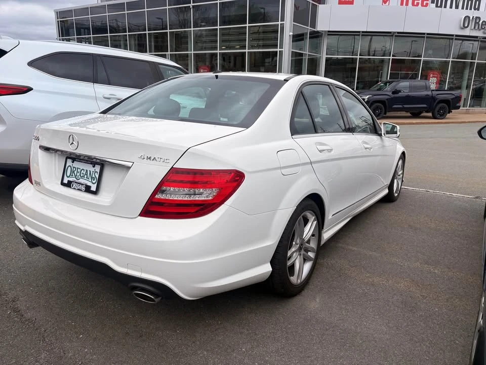 2013 Mercedes-Benz W204 C-Class - Image 5 of 9
